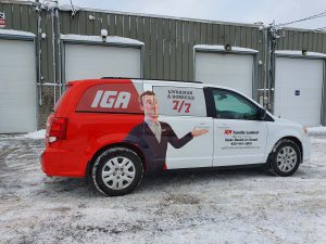 Demi wrap d'une camionnette | Utilisation : Identification d'entreprise et promouvoir des événements spéciaux, des promotions, etc