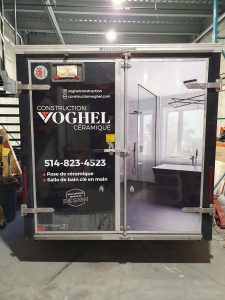 Recouvrement de l'arrière d'une remorque | Utilisation : Publicité mobile sur la route