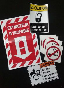 Autocollants divers avec slit à l'arrière pour faciliter la pose | Utilisation : Pour machinerie, sécurité, défense de fumer