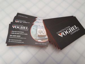 Cartes d'affaire 30 points, impression recto verso, fini mat, avec les tranches orange | Utilisation : Impression dépliants, brochures publicitaires, cartes postales, blocs-notes, enveloppes et porte-documents.