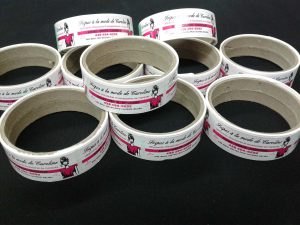 Autocollants en rouleaux sur mesure | Utilisation : Identification, étiquettes et marquage de produits